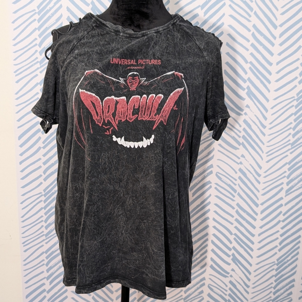 Torrid Universal Pictures Dracula Graphic T-Shirt